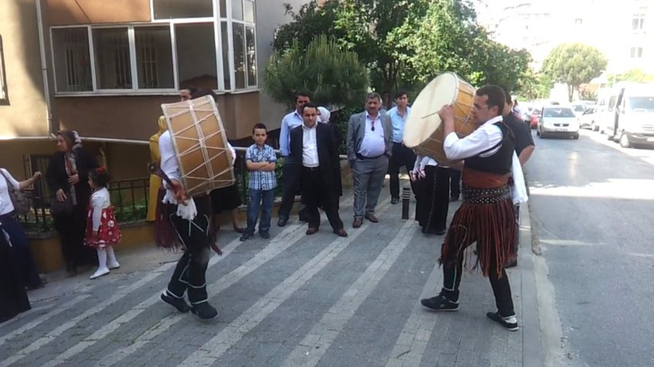 Düğün Günü İçin Davul Zurna Ekibiyle Unutulmaz Karşılama