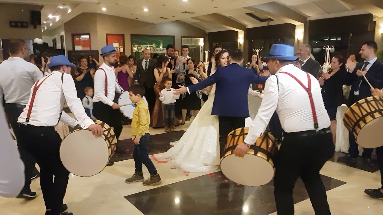 Kına Gecesi İçin Duygusal ve Coşkulu Ezgiler